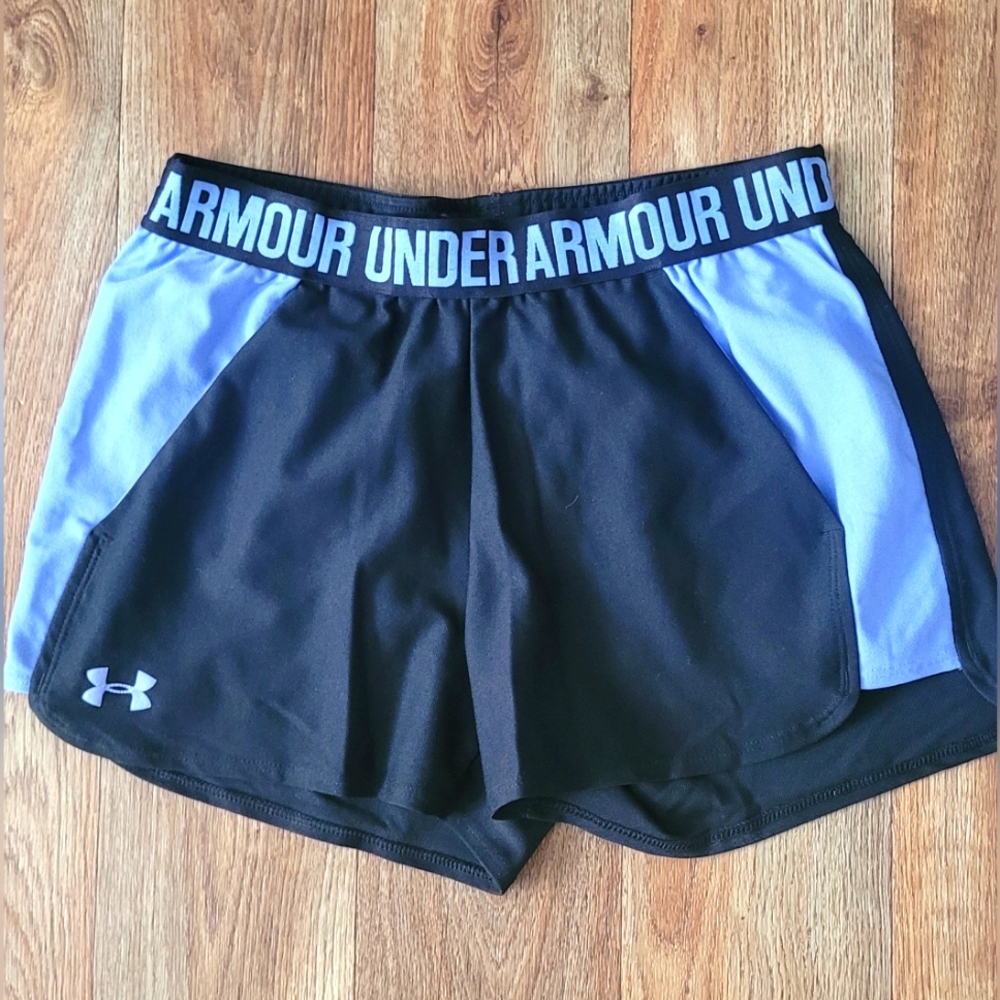 Under Armor Womans Shorts